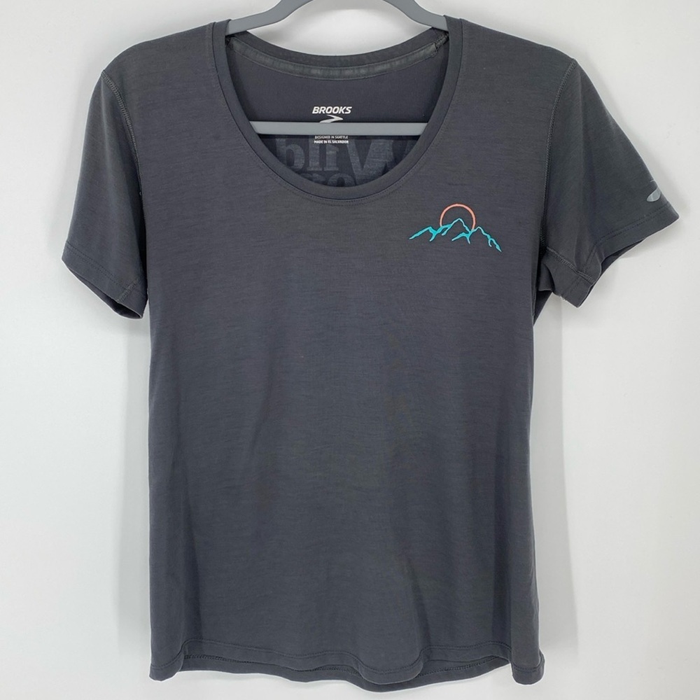 Brooks WILD WOMAN Tee Size Small
